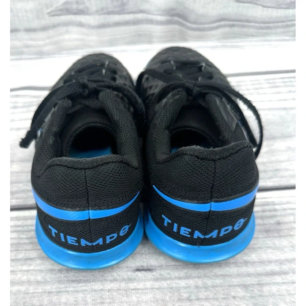 NIKE TIEMPO LEGEND 8 FIRM GROUND INDOOR SOCCER SHOES Youth Size 4 BLACK / BLUE‎